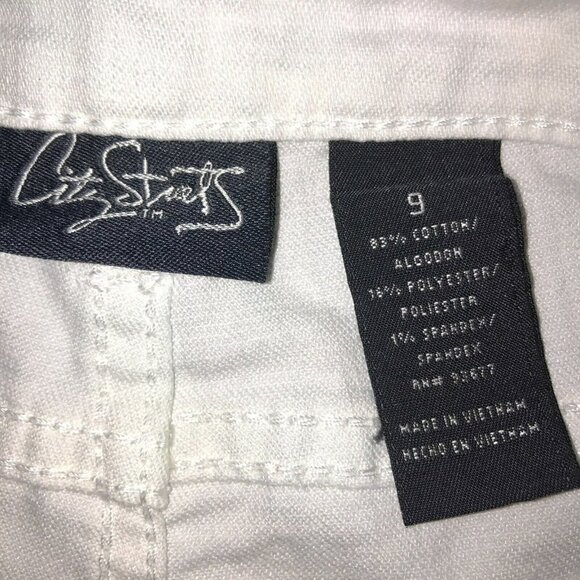 City Streets Womens Size 9 White Metal Studded Pockets Denim Jean Bermuda Shorts - Picture 8 of 9
